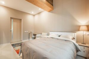 contactless hotel
