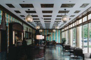 procedimiento de check out en un hotel