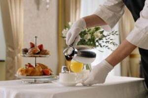 hotel guest communication